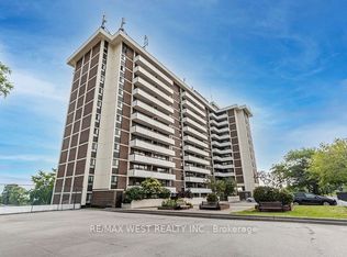 541 Blackthorn Ave #1005, Toronto, ON M6M 5A6