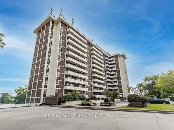 541 Blackthorn Ave, Toronto, ON