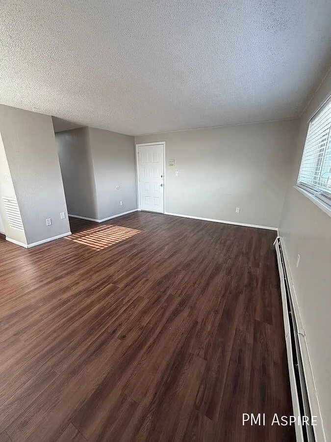 1 Month Free! Super Spacious Updated 1 Bedroom 1st Floor Apartment Home In Lakewood Near Hwy 6! — Photo 3