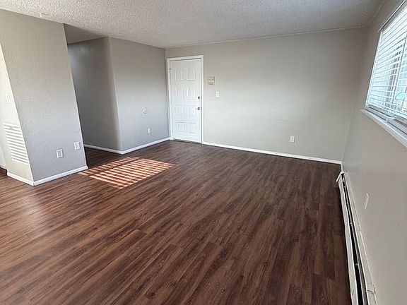 3rd image of 1065 Saulsbury St #101