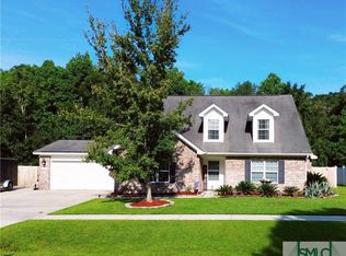 220 Creekside Cir, Ellabell, GA 31308