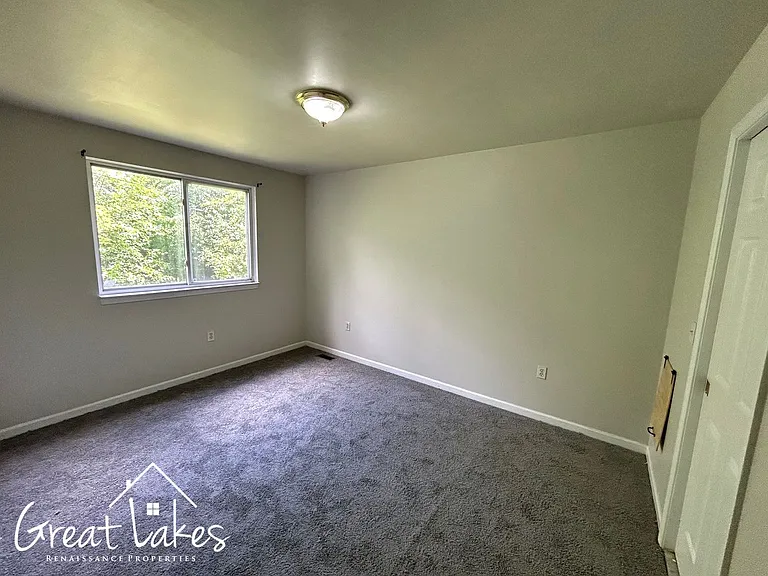 27510 Garfield St — Photo 11