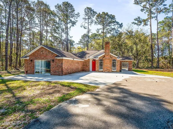 1 Royal Pines Boulevard, Beaufort, SC 29907