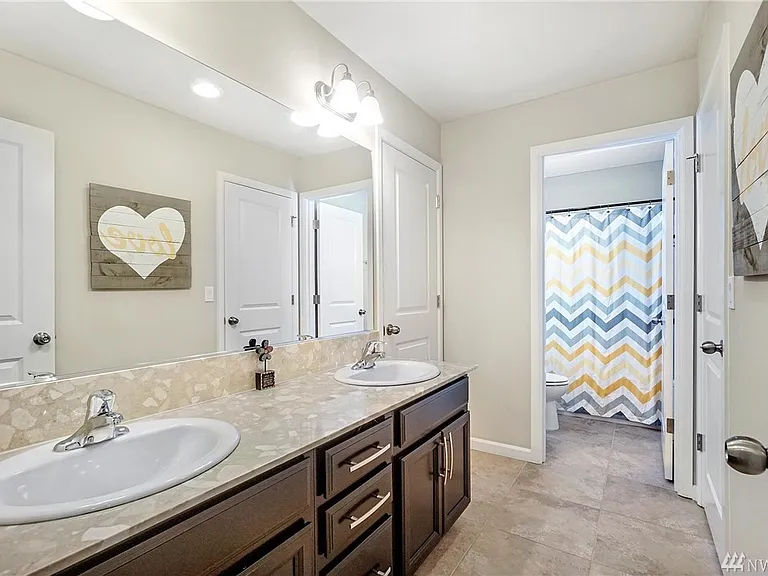 8935 Corona St NE — Photo 12