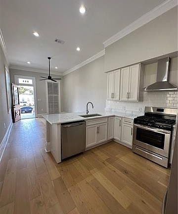 3rd image of 924 N Broad St
