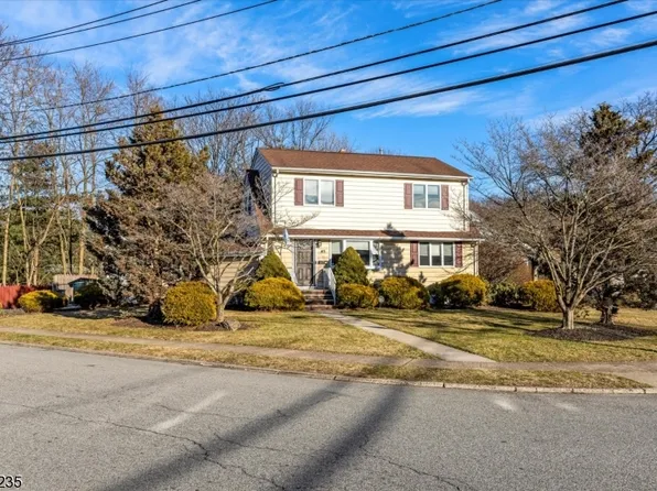 45 Wallace Ln, Woodland Park, NJ 07424