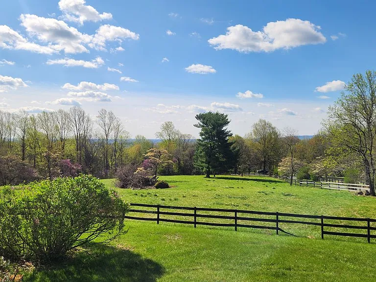 39080 Foxhill Rd — Photo 29