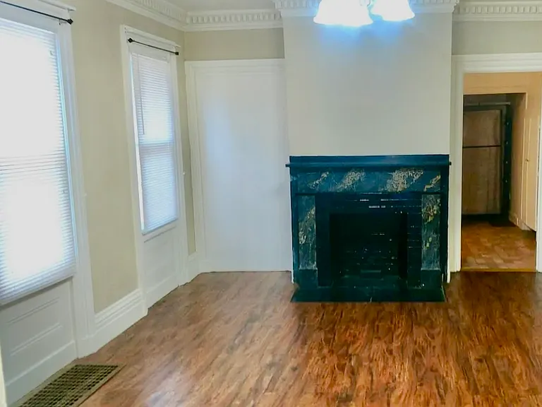 7 Broad St #1 — Photo 5