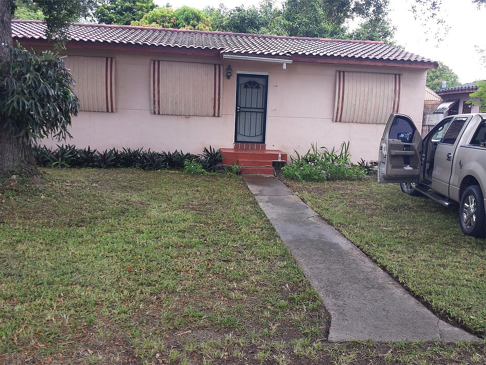 1st image of 14425 Garden Dr