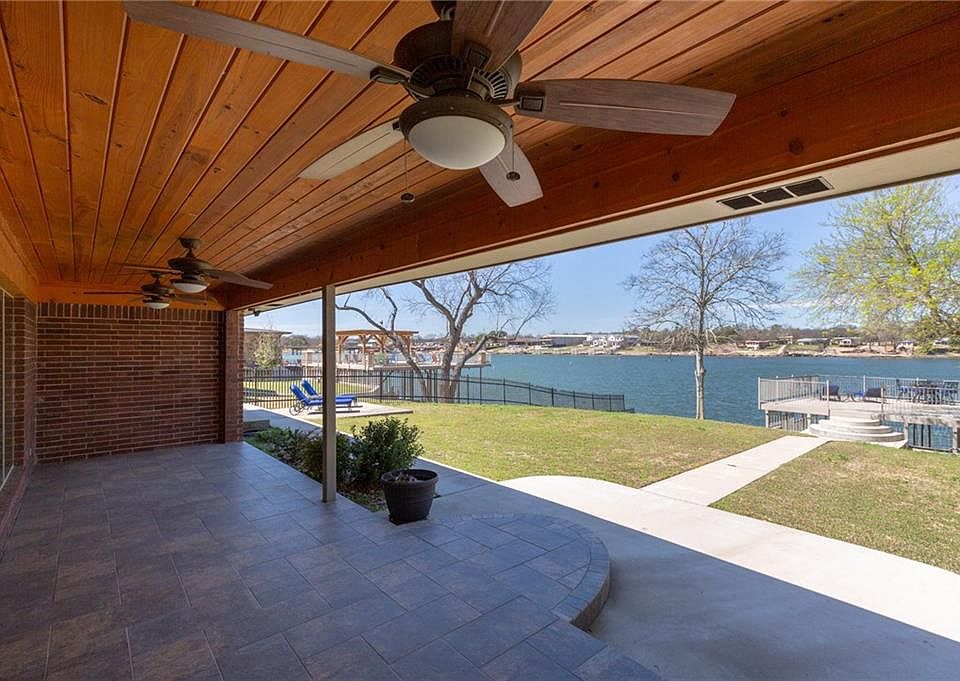 1st image of 420 Bridgepoint Dr