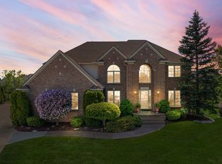 48483 Dunn Ct, Macomb, MI 48044