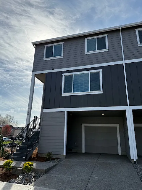 2526 Pilsner St photo 1