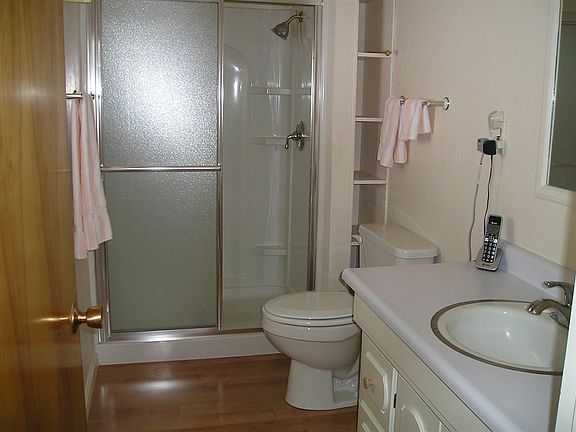 5th image of 709 Ridge St
