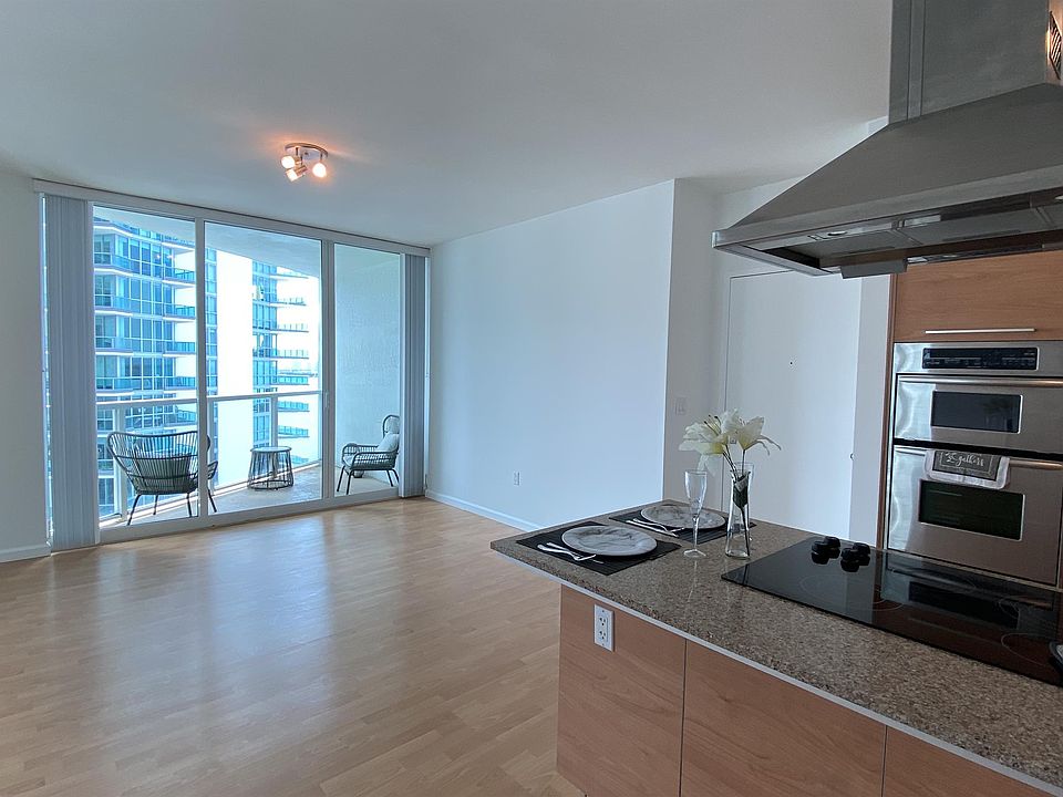 1st image of 218 SE 14th St APT 2102