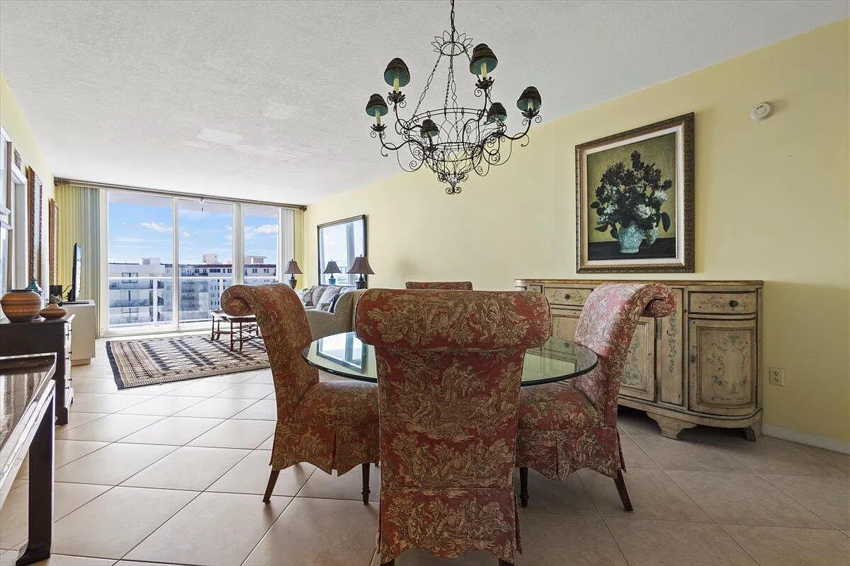 1 bed, 1.5 bath, 1008 sqft, $3,500 — Photo 3
