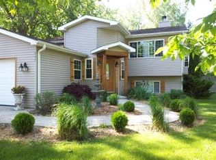 797 102nd St, Pleasant Prairie, WI 53158