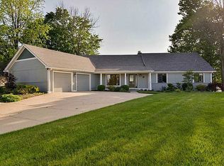 101 Edgewater Dr, Noblesville, IN 46062