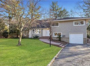 2 Hamilton Ln, Huntington, NY 11743