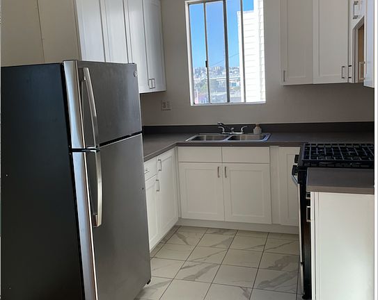 3rd image of 1570 Golden Gate Ave #9