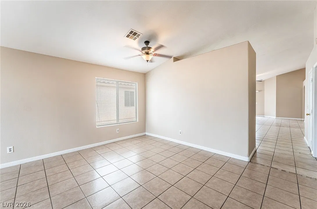 4 bed, 2.0 bath, 1848 sqft, $2,295 — Photo 4