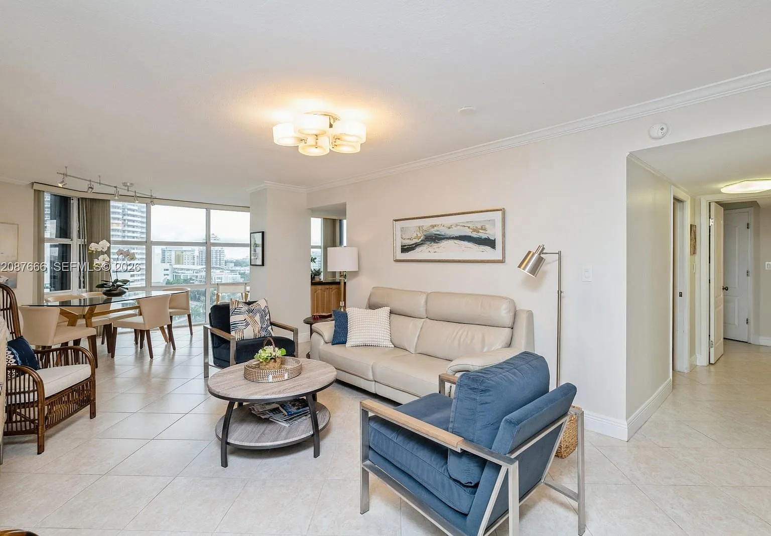 Mar Del Plata Condo — Photo 3