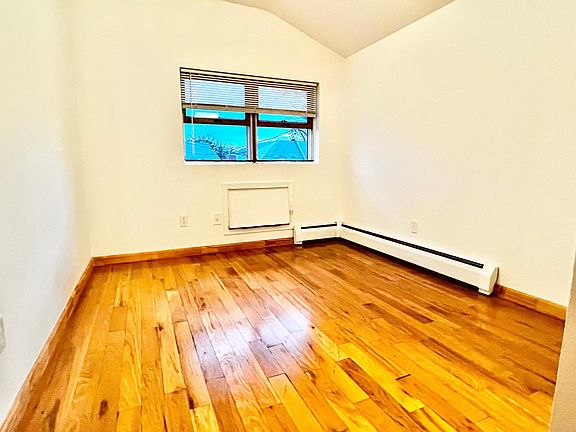 4th image of 4323 215th Pl Floor 2