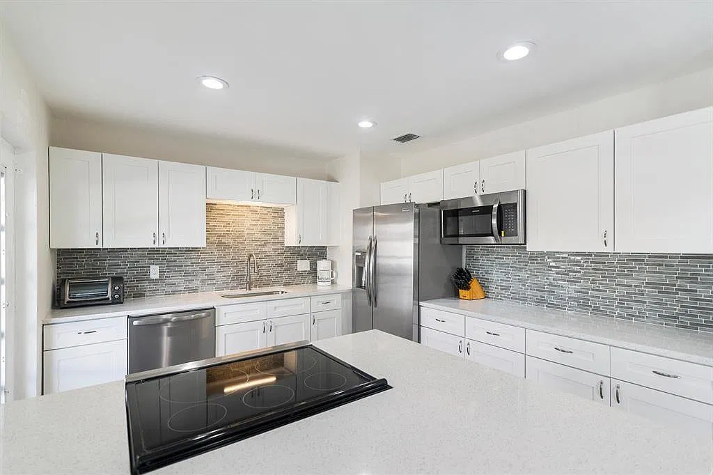 3 bed, 2.0 bath, 1092 sqft, $4,500 — Photo 4