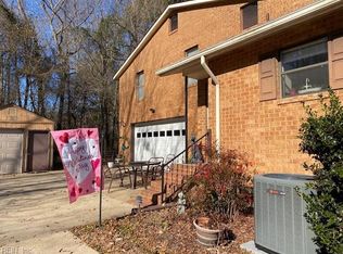321 Snowberry Ln APT A, Chesapeake, VA 23320