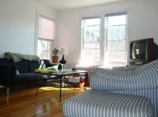 6 Lincoln St #1D, Newport, RI 02840