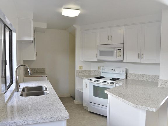 4th image of 8480 Via Sonoma Unit 22