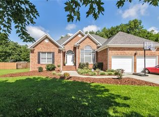 613 Brookview Dr, Elon, NC 27244