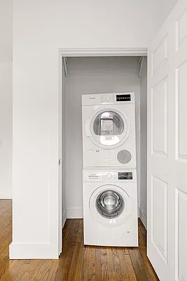 Laundry, photo 1