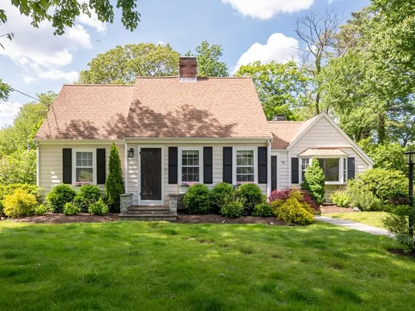 91 Park Ave W, Weymouth, MA 02190
