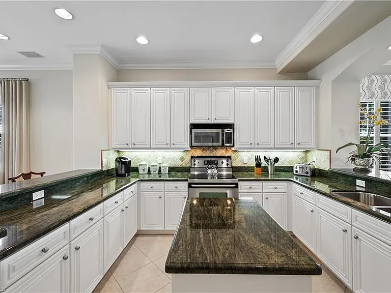 2658 Bolero Dr #9-2 — Photo 11