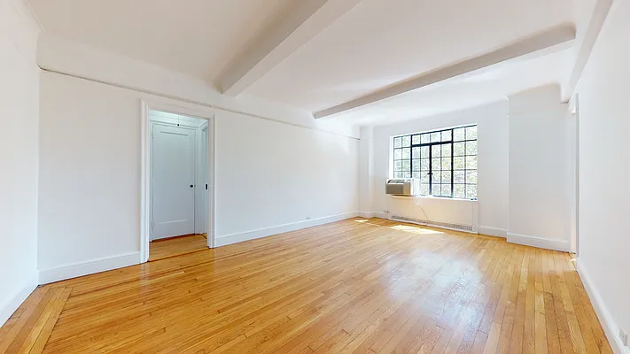 Rented by Bond New York | media 16