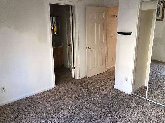 3rd image of 469 Tower Hill Ave