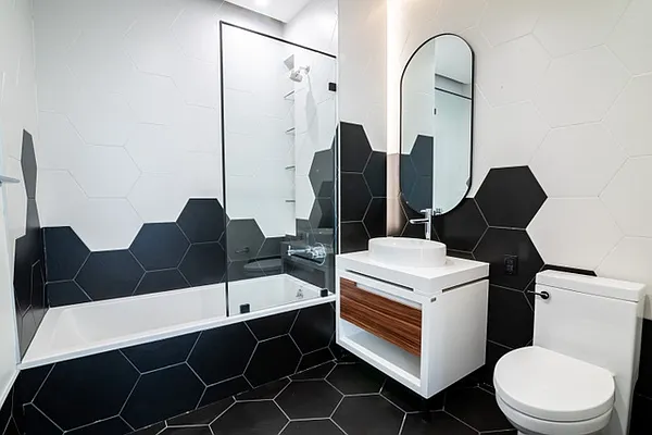 Rented by The KCI Group | media 3