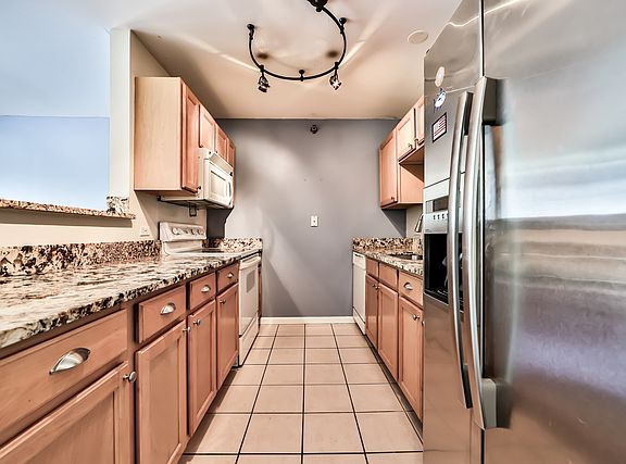 4th image of 345 N La Salle Dr APT 1007