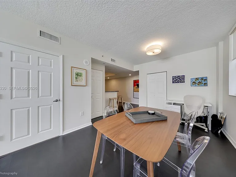 115 SW 11th St — Photo 9