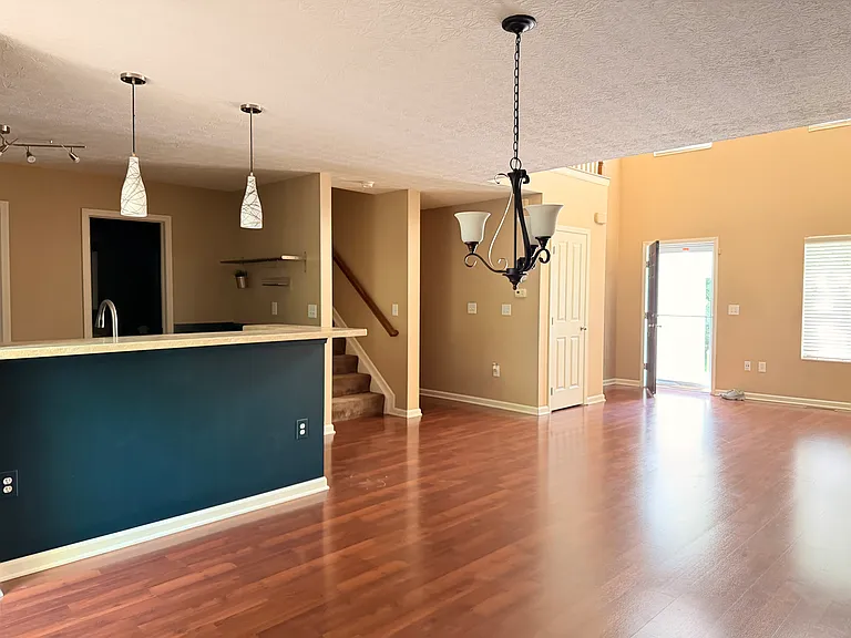 7408 Cayman Ln — Photo 7