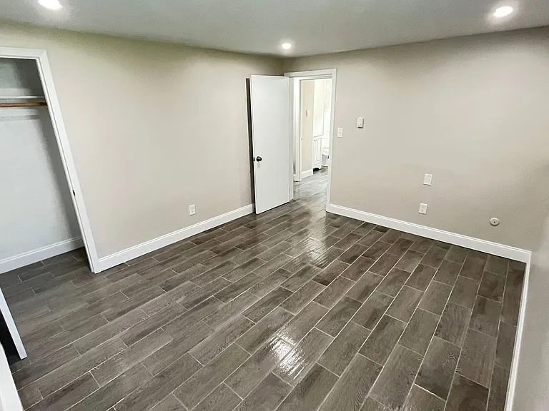 8-12 Perry St — Photo 19