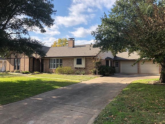 5th image of 2426 E Briargate Dr