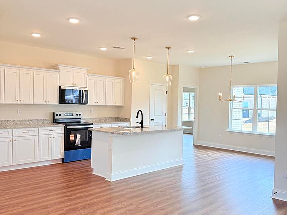 3rd image of 6057 River Birch Rd E