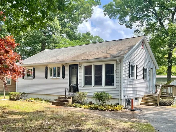 31 Tolman Ave, Shirley, MA 01464