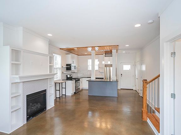 2nd image of 2030 Herman St