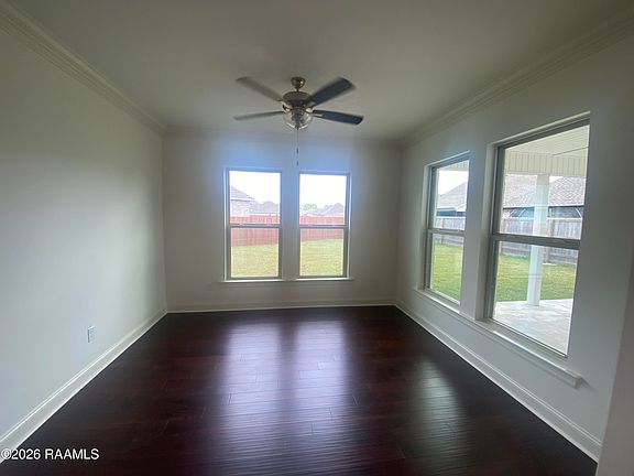 5th image of 209 Grimmon Rd
