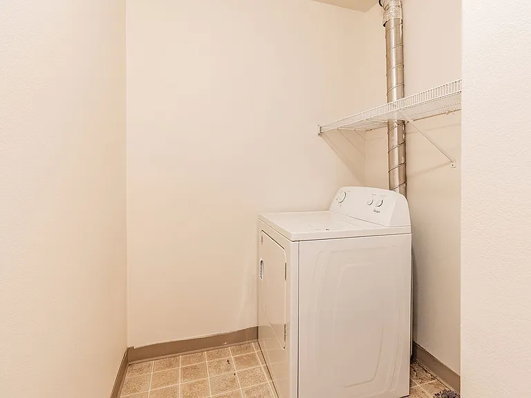 INCOME RESTRICTED Affordable Apartments in Hazelwood! — Photo 41