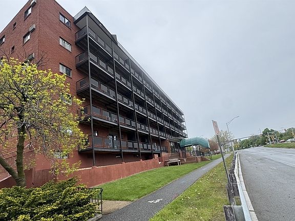 2nd image of 585 Revere Beach Pkwy APT 403