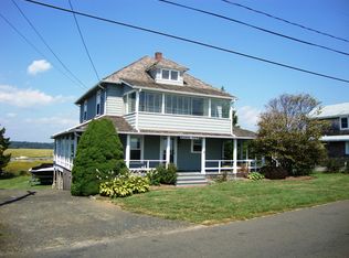 86 Ridgewood Ave, Madison, CT 06443