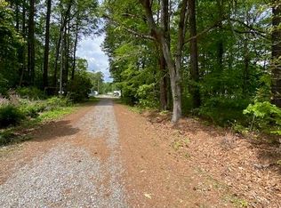 24 Neale Dr, Reedville, VA 22539